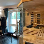 Bahnhofsoase - Wellness & Am Krufter Bahnhof شقة Kruft