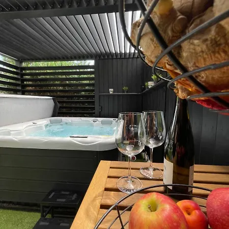 Apartman Bahnhofsoase - Wellness & Am Krufter Bahnhof