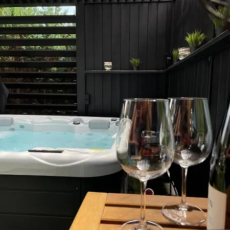 Bahnhofsoase - Wellness & Am Krufter Bahnhof * Kruft