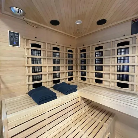 Bahnhofsoase - Wellness & Am Krufter Bahnhof *